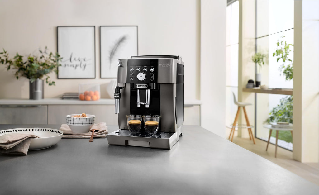 ProMecha Magnifica S Smart, Machine à Café Automatique avec Mousseur à Lait, Noir Titane