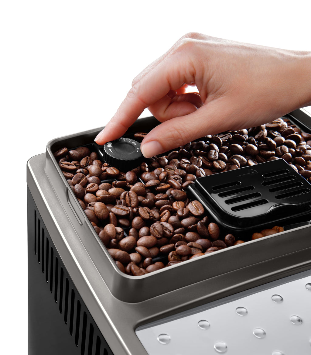 ProMecha Magnifica S Smart, Machine à Café Automatique avec Mousseur à Lait, Noir Titane